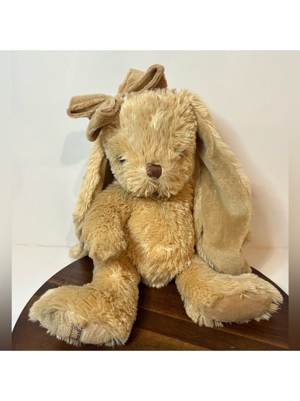 Bukowski Design Plush Bunny – Soft Tan Stuffed Animal with Bow – Sweden